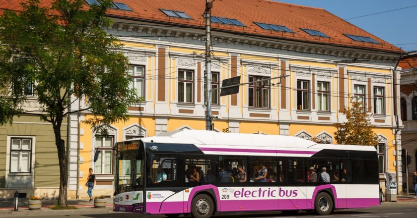 Inedit la Cluj: teatru în mijloacele de transport în comun
