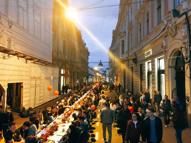 "Strada în oglindă" din Cluj transformată în pietonală pe bani europeni