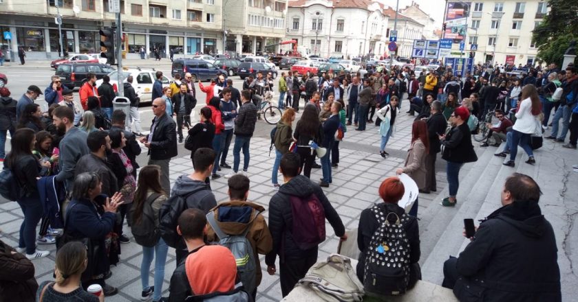 Viorica Dăncilă a ajuns la Cluj însă s-a ascuns de protestatari