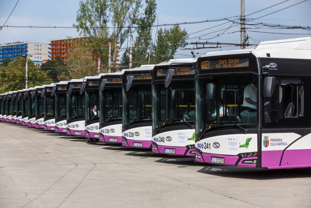 20 de noi autobuze electrice au fost puse în circulaţie astăzi pe străzile din Cluj-Napoca