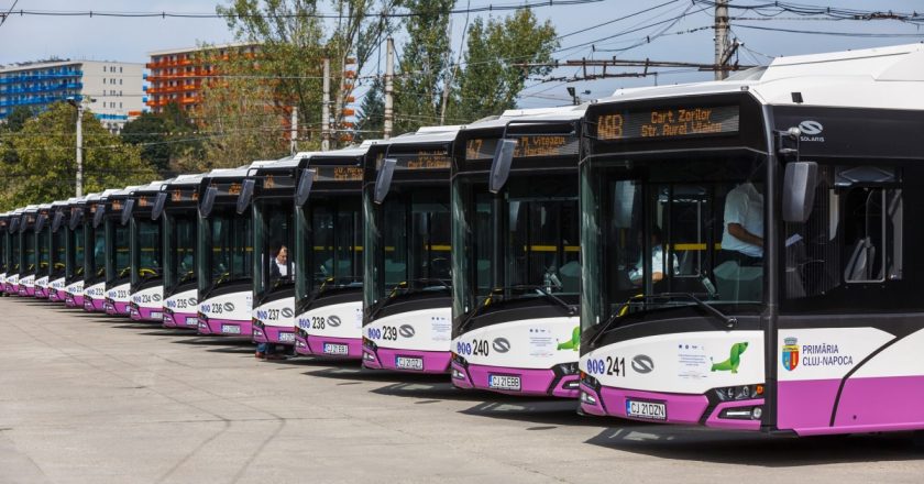 20 de noi autobuze electrice au fost puse în circulaţie astăzi pe străzile din Cluj-Napoca