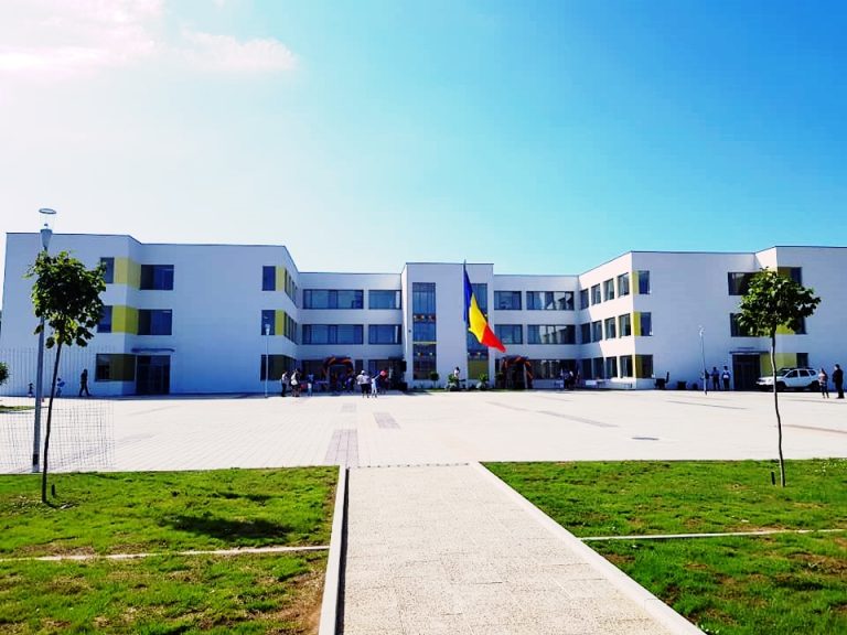 Cea mai nouă școală din România a fost inaugurată în comuna Florești din judeţul Cluj