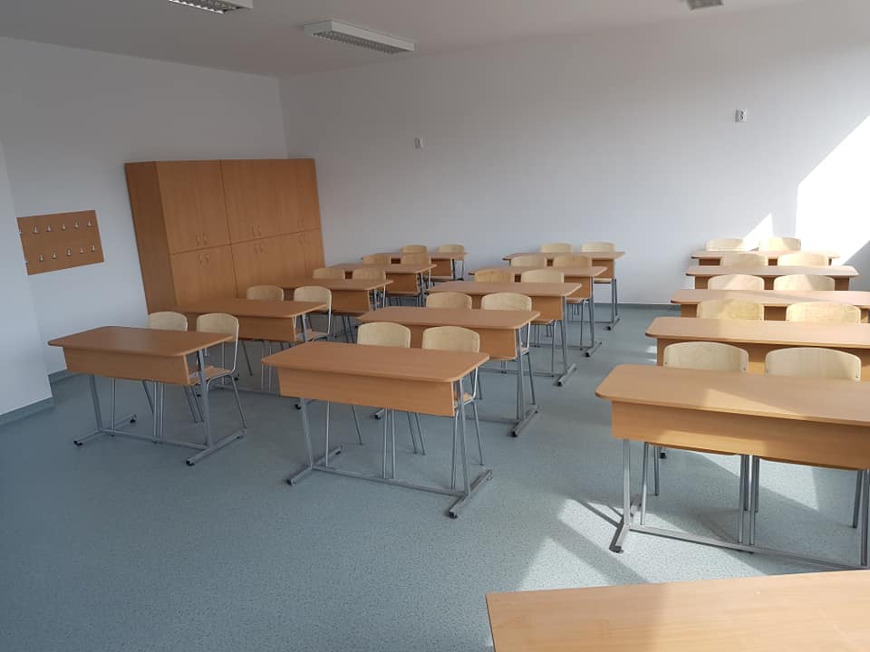sala de clasa scoala noua floresti