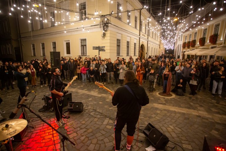Arta a ieşit în stradă la Cluj (FOTO) 4 arta a iesit in strada la cluj