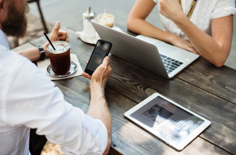 Clujenii în TOP 3 la cumpărăturile online din România