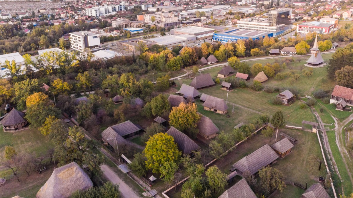 Intrare gratuită în Parcul Etnografic Naţional “Romulus Vuia” din Cluj-Napoca pentru participanții la festivalul MIORITMIC