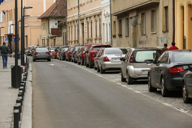 yeParking - aplicaţia care te ajută să îţi găseşti un loc de parcare gratuit în Cluj-Napoca
