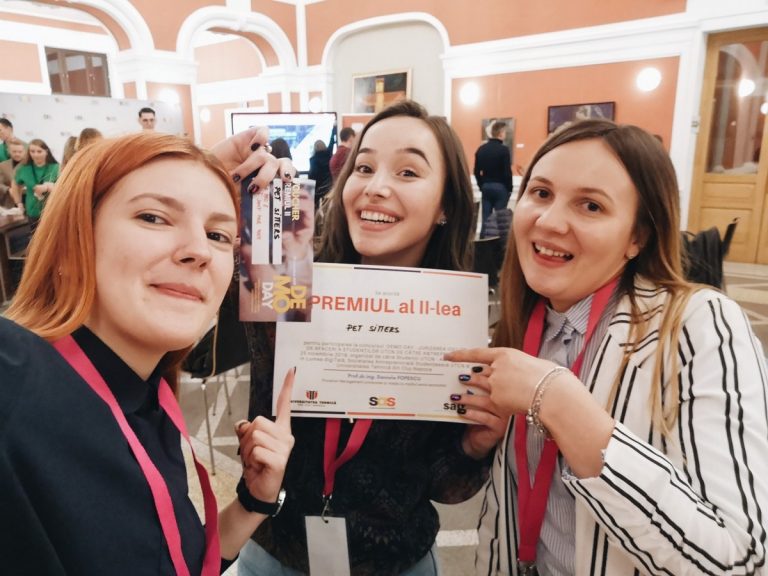 Aplicaţie pentru iubitorii de animale lansată de trei studente de la Cluj 2 Aplicaţie pentru iubitorii de animale lansată de trei studente de la Cluj
