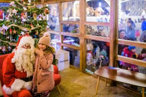 Moş Crăciun vine la Târgul de Crăciun din Cluj-Napoca