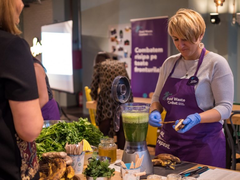 Food Waste Combat Cluj lansează primul ghid anti-risipă de alimente din România