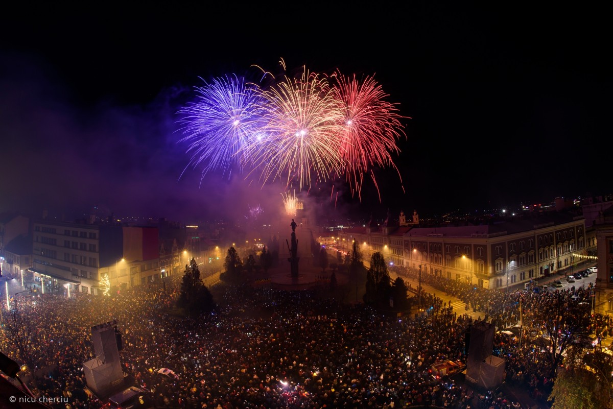 Peste 100.000 de oameni au participat la evenimentele dedicate Zilei Naționale a României