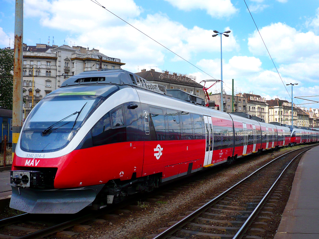 Ungaria a lansat licitaţia pentru linia ferată de mare viteză Cluj - Budapesta