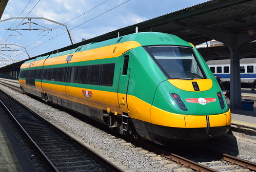 Calea ferată dintre Cluj şi Oradea va fi modernizată | Trenurile vor circula cu viteze de până la 160 km/h