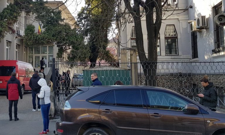 Clujenii stau la coadă pentru a dona sânge