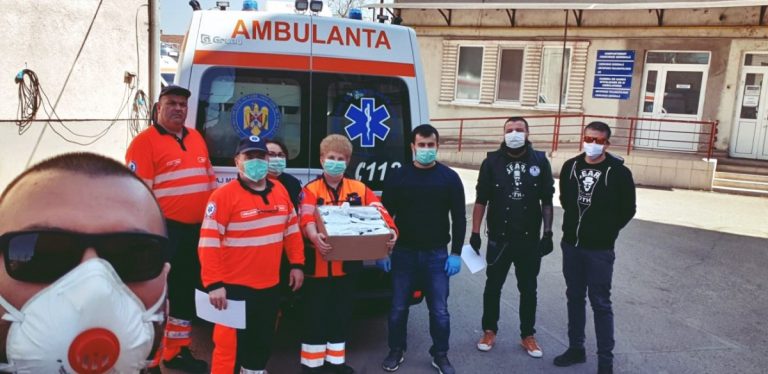 Trei organizaţii au donat împreună peste 180.000 de echipamente de strictă necesitate în județul Cluj 12 Trei organizaţii au donat împreună peste 180.000 de echipamente de strictă necesitate în județul Cluj