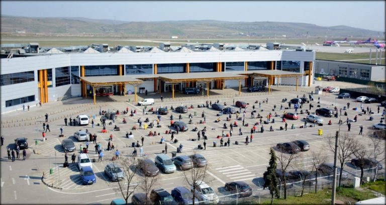 Alte 6 avioane vor duce astăzi români la muncă în Germania de pe Aeroportul Cluj-Napoca