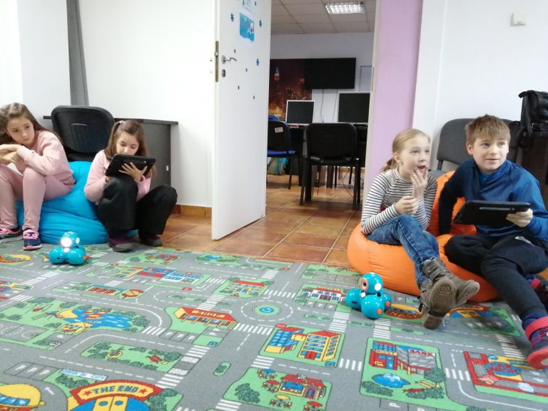 Încep înscrierile la Taberele de Vară de Informatică şi Jocuri Logice organizate de Mind Generation