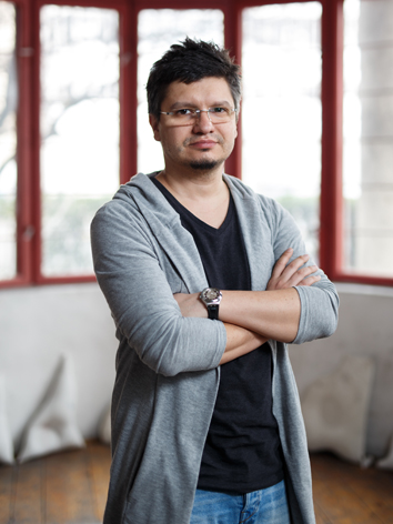 Interviu cu profesorul Andrei Budescu de la Universitatea de Artă și Design din Cluj: „Arta poate fi terapeutică în situațiile dificile ale vieții”
