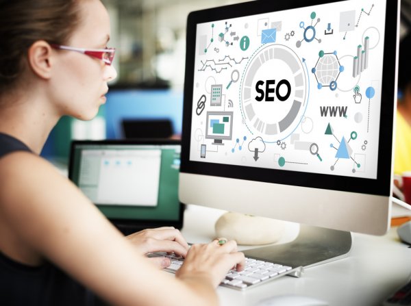 Beneficiile aduse de un advertorial SEO unei companii