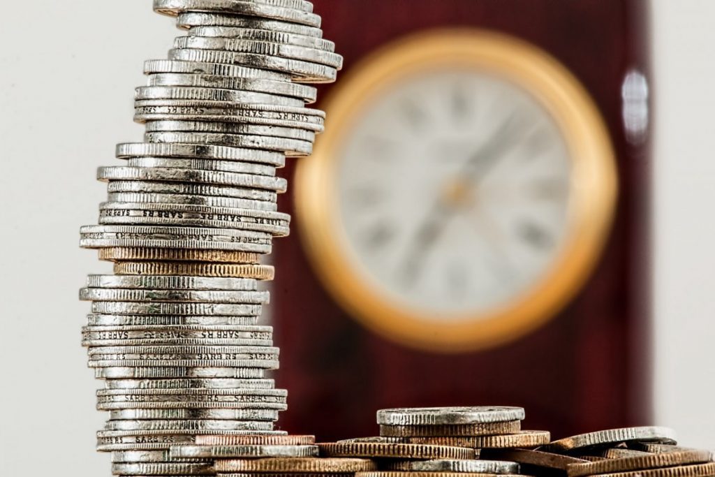 5 trucuri simple care te vor ajuta să economisești bani