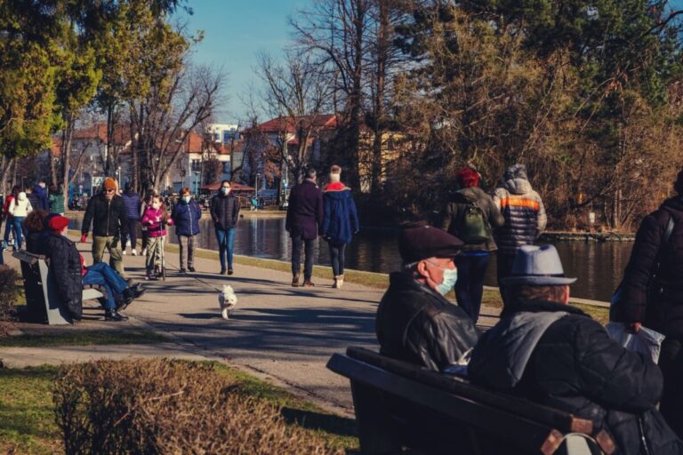 Toate restricțiile vor fi ridicate de miercuri | Masca şi certificatul COVID nu vor mai fi obligatorii 1 restrictii covid cluj