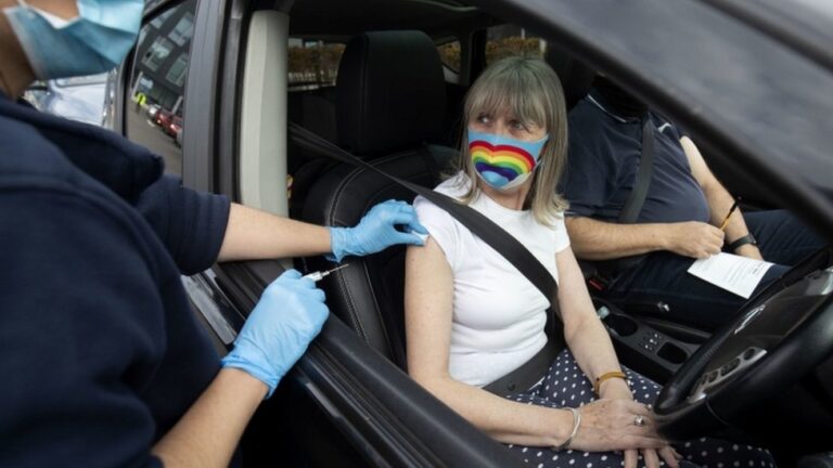 Primul centru de vaccinare drive-through din județul Cluj