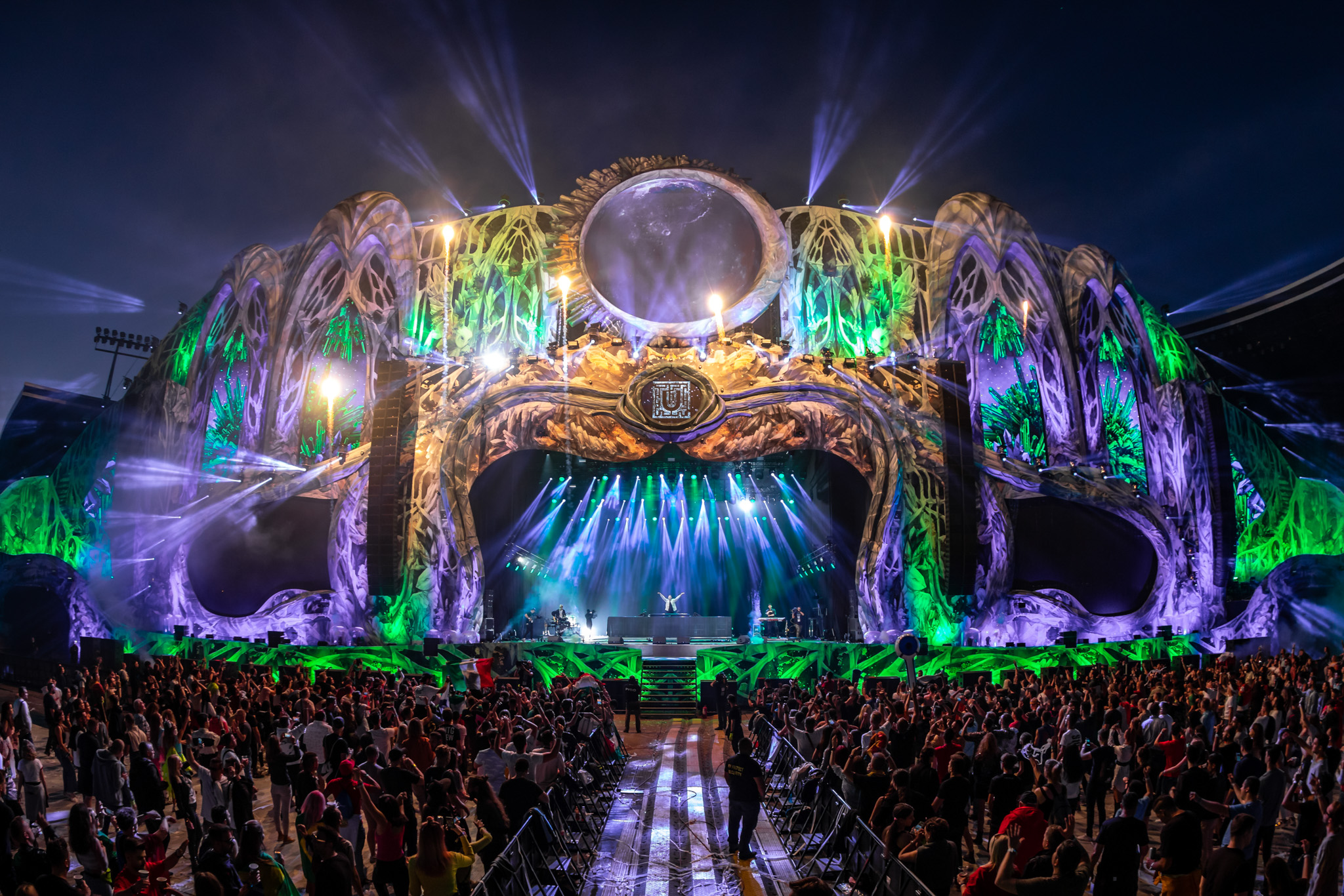 Primii artişti anunţaţi la UNTOLD 2022: David Guetta, Don Diablo, G-Eazy, Kygo, Major Lazer 7 Peste 69.000 de persoane au participat la a doua zi a festivalului UNTOLD