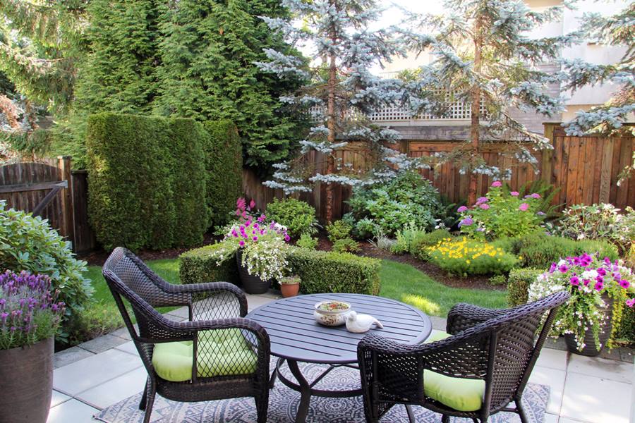 Renovarea unei curți mici: 5 idei practice