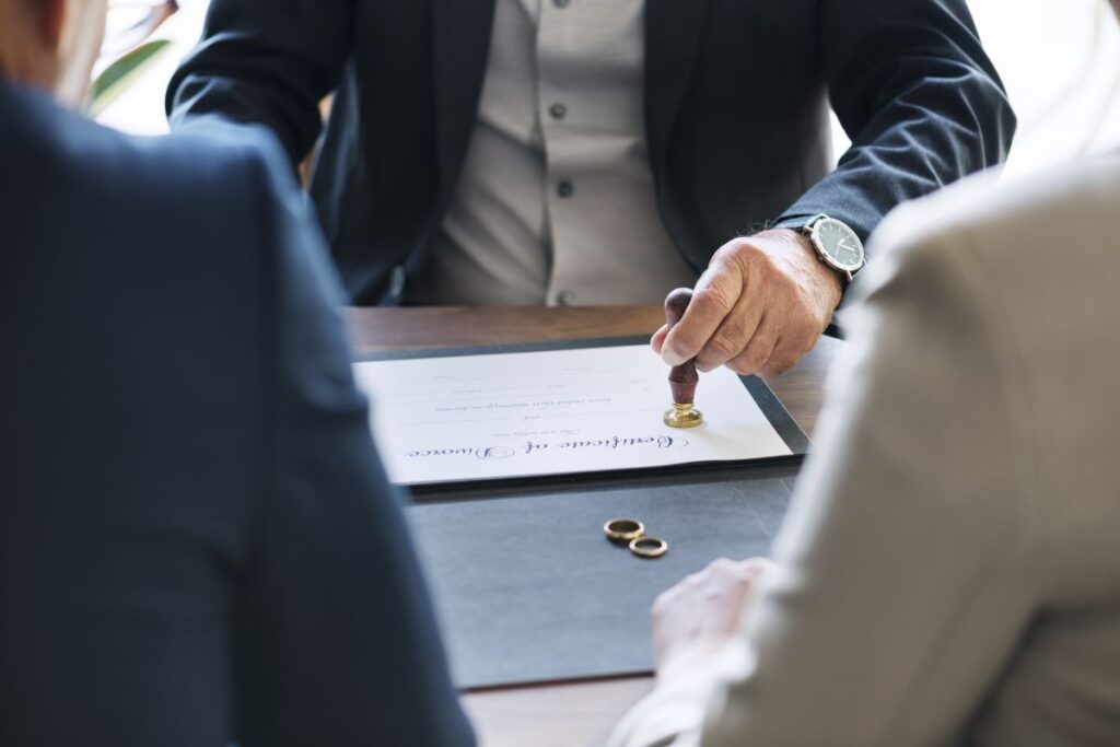 5 intrebari pe care ai vrut sa i le adresezi mereu unui avocat de partaj           
