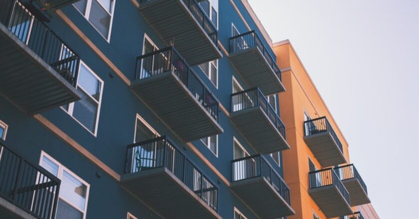 Cum sporești siguranța unei clădiri: 4 sfaturi practice