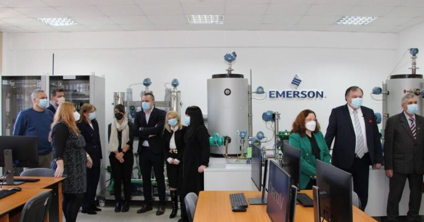 Laboratorul Emerson de la Universitatea Tehnică din Cluj-Napoca modernizat cu soluţii de automatizare de ultimă generație