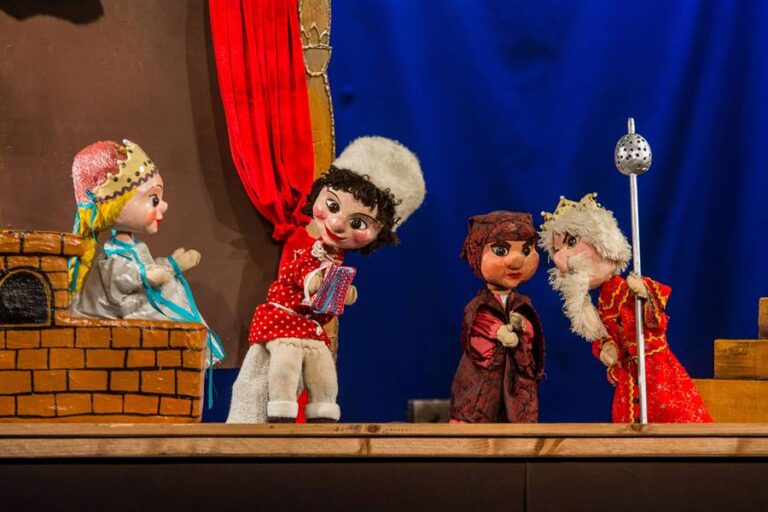 Primele spectacole ale anului 2022 la Teatrul „Puck” 6 Primele spectacole ale anului 2022 la Teatrul „Puck”