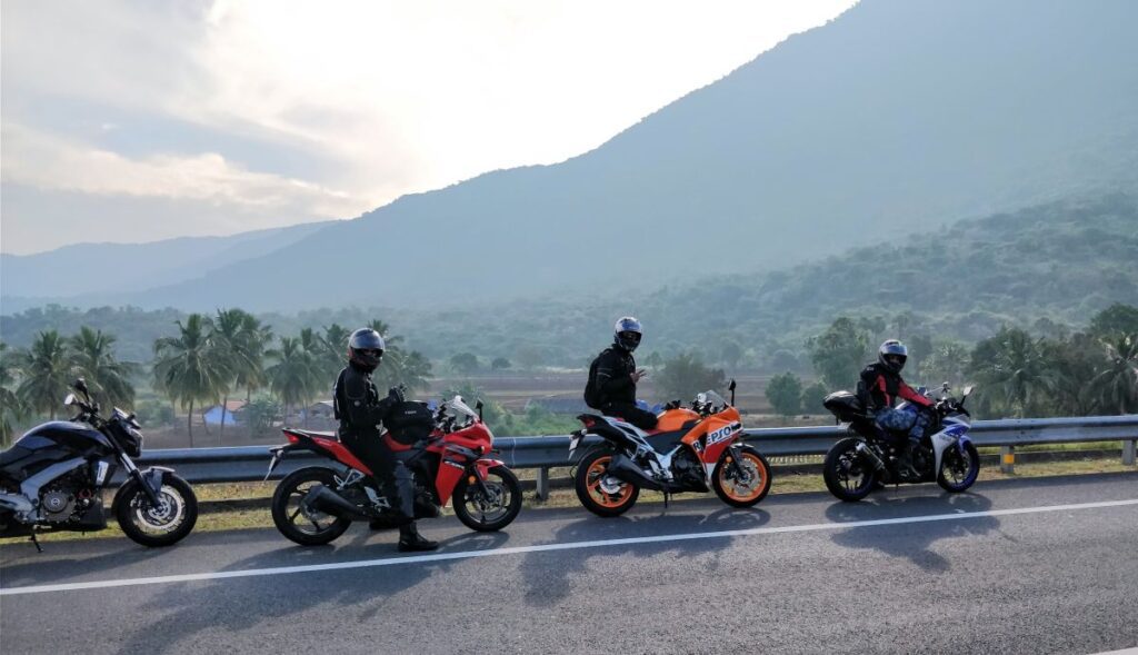pantaloni moto