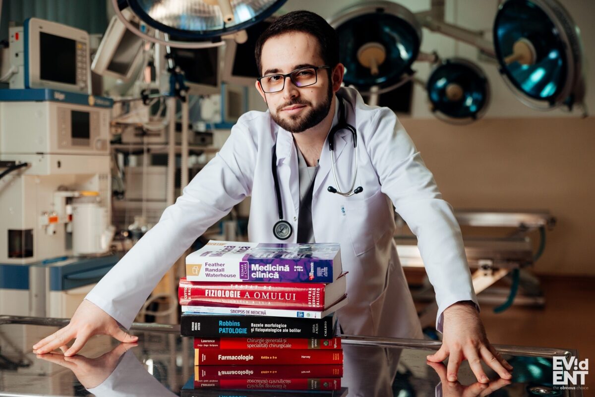 Un absolvent al Facultății de Medicină din Cluj-Napoca are nevoie de ajutorul nostru! A fost diagnosticat cu o boală gravă