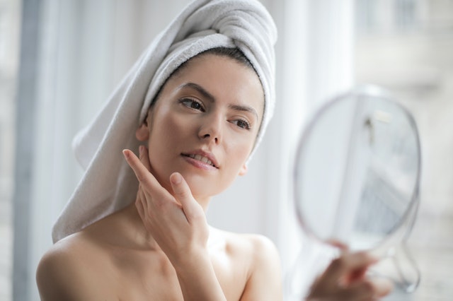 Rutina de skincare în funcție de particularitățile pielii tale