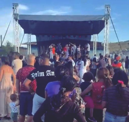 600 de oameni prezenţi vineri la festivalul de muzică Khetane de la Pata Rât