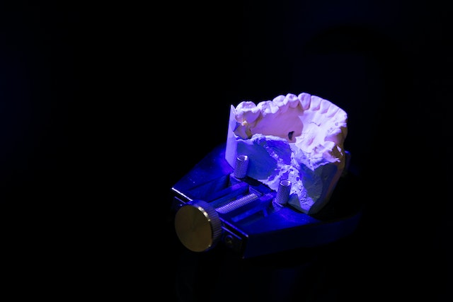 contraindicatii implant dentar