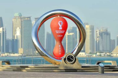 De ce Qatar organizează Cupa Mondială 2022?