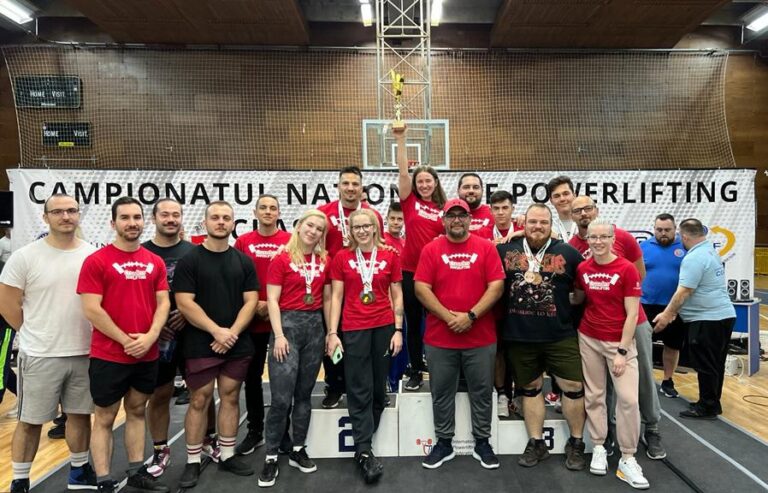 Cluj Crusaders - peste 30 de medalii și recorduri naționale doborâte la Campionatul Național de Powerlifting