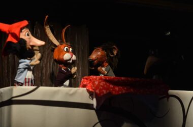 Teatrul independent Magic Puppet din Cluj începe noua stagiune cu spectacole pentru cei mari și cei mici
