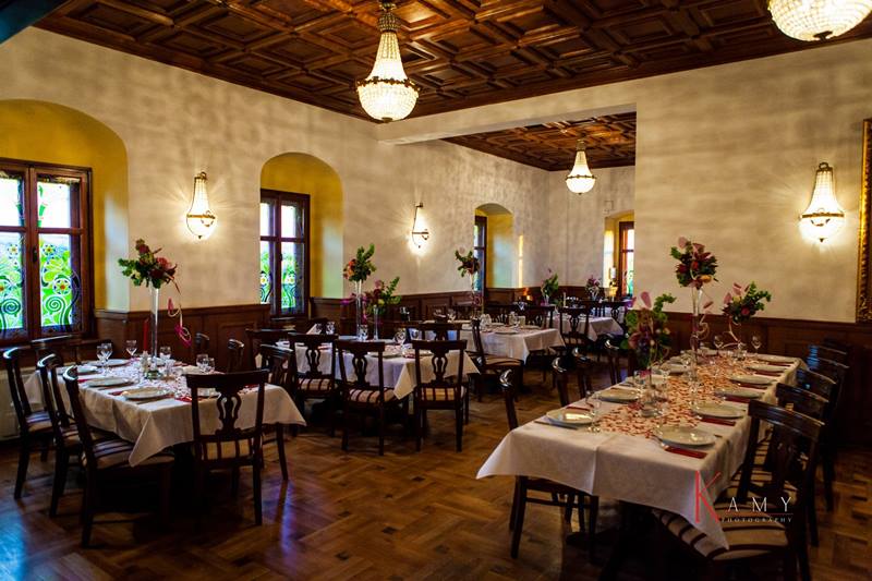 Castel din Transilvania salvat de două surori