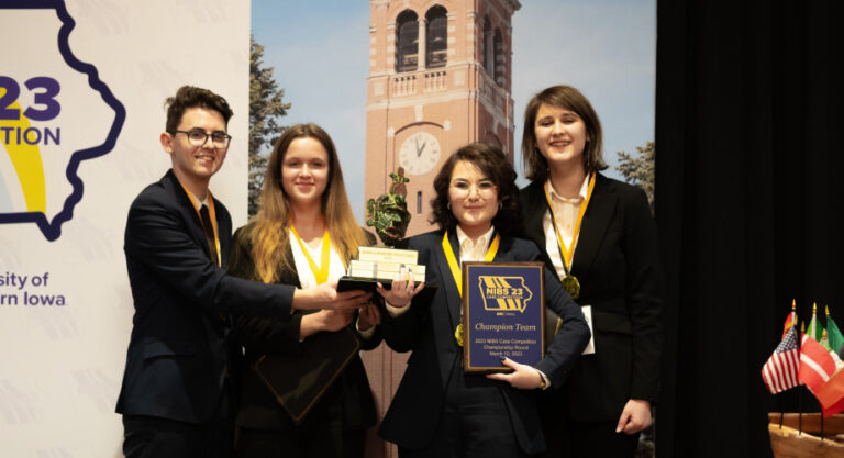 Reuşita remarcabilă a studenţilor UBB Cluj | Au câştigat o competiție internațională organizată de o universitate din Statele Unite ale Americii