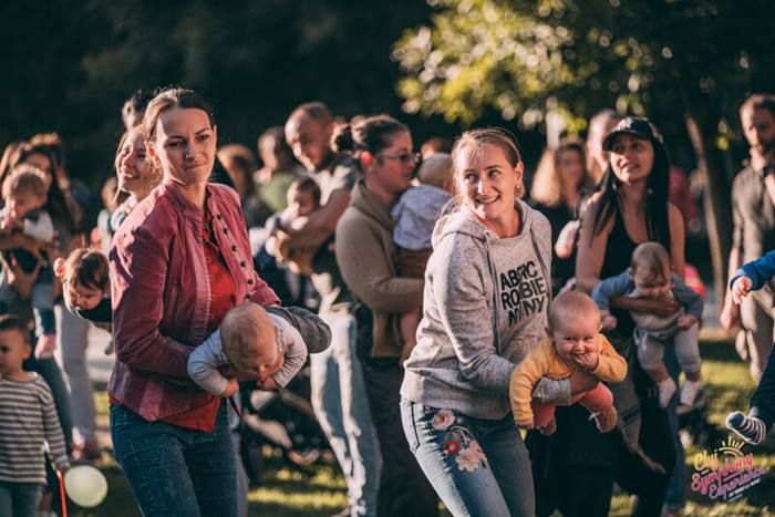 Baby Yoga in the Park