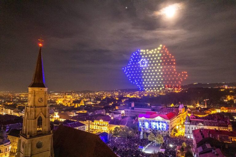 Sărbătorim Zilele Clujului într-un mod inedit: spectacol pe cerul Clujului cu peste 300 de drone
