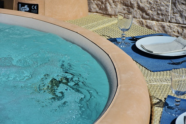 Tocmai ți-ai achiziționat o minipiscină de exterior cu masaj? Noi te învățăm cum să îi prelungești durata de viață 1 mini piscina de exterior cu masaj