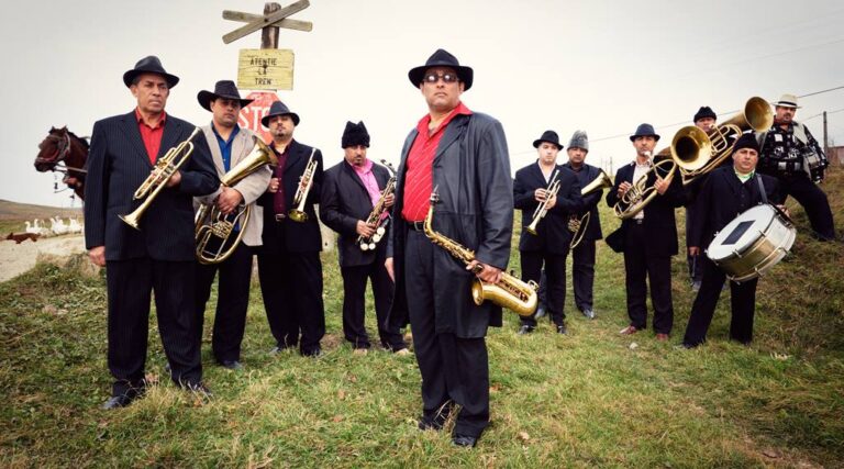 Fanfara Ciocărlia aduce ritmuri balcanice în inima Transilvaniei: Concert memorabil în Cluj-Napoca pe 10 noiembrie