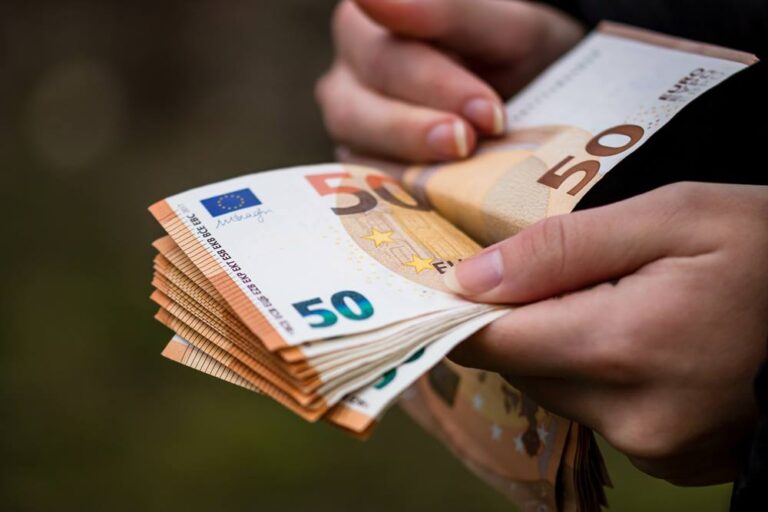 Navigarea în lumea împrumuturilor online rapide: Ce trebuie să știți 4 împrumuturilor online