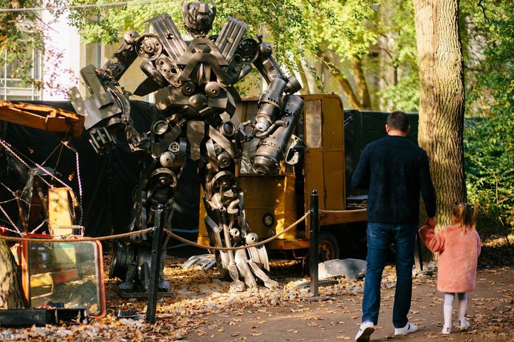 roboţi gigant
