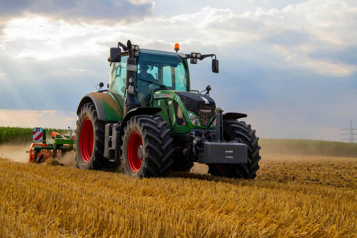 utilajele agricole noi