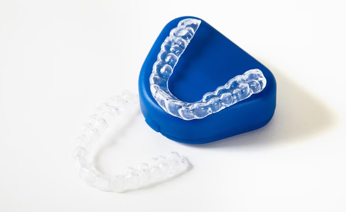 Aparat dentar invizibil